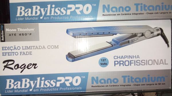 Prancha Babyliss Pró Fade (azul metálico com prata)